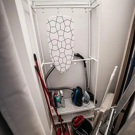 Krolewska Deluxe Comfy By Bookinghost *