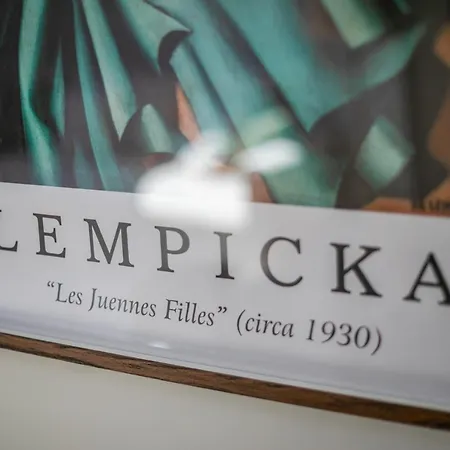 Krolewska Deluxe Comfy By Bookinghost