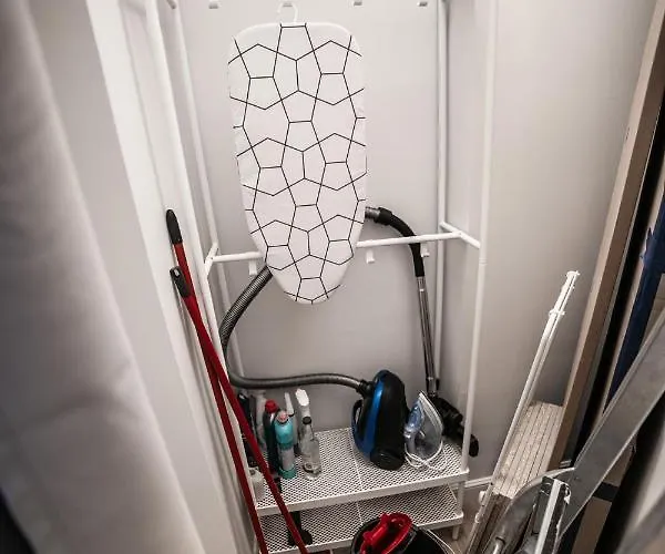 Krolewska Deluxe Comfy By Bookinghost *